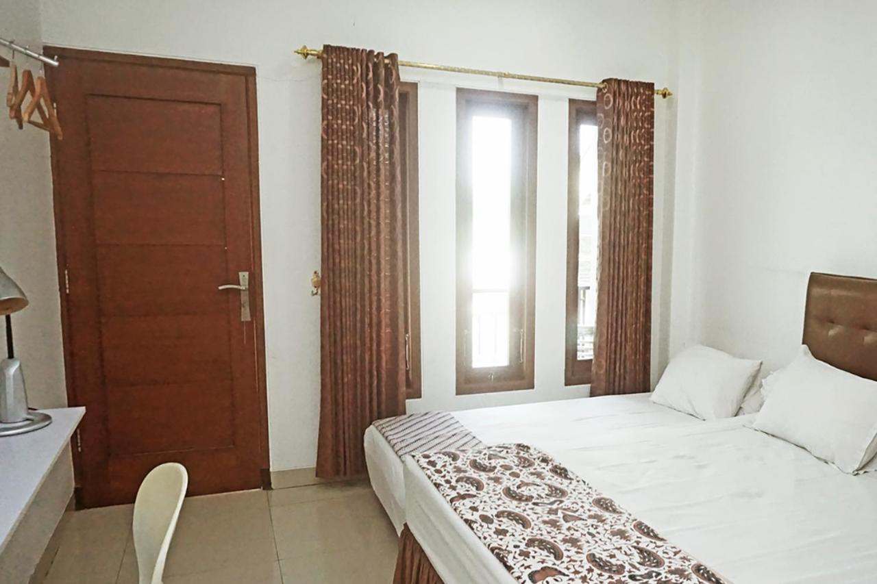 Andelis Homestay Yogyakarta Extérieur photo